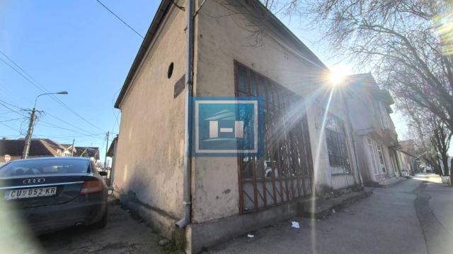 Poslovni prostor, Prodaja, 37m2, Gradska lokacija, Ćuprija