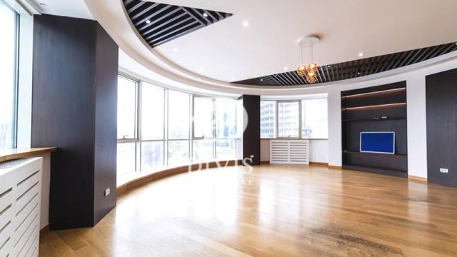 Stan, Petosoban, Prodaja, 195m2, Milentija Popovića