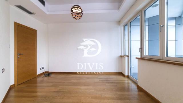 Stan, Petosoban, Prodaja, 195m2, Milentija Popovića