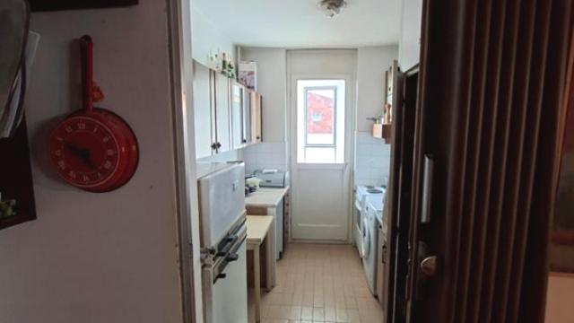 Stan, Trosoban, Prodaja, 77m2, Novo Skojevsko naselje, Rakovica, Luke Vojvodića