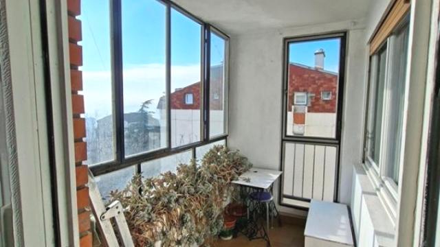 Stan, Trosoban, Prodaja, 77m2, Novo Skojevsko naselje, Rakovica, Luke Vojvodića