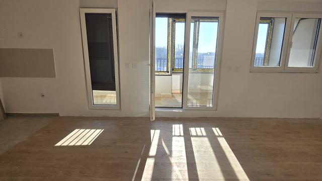 Stan, Trosoban, Prodaja, 85m2, Živka Petrovića