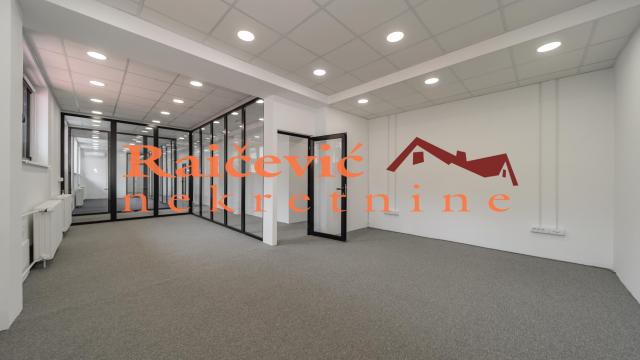 Poslovni prostor, Petosoban, Izdavanje, 200m2, Voždovac, Deli Radivoja