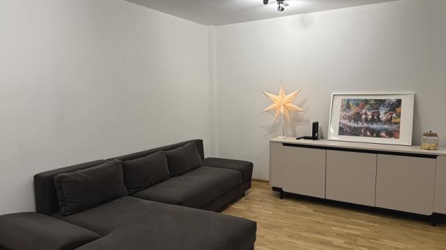 Stan, četvorosoban, Izdavanje, 90m2, Kotež 2, Gradska lokacija, Kikindska