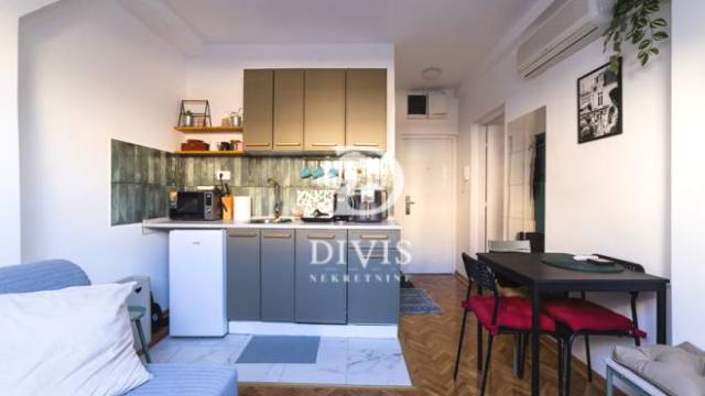 Stan, Trosoban, Prodaja, 50m2, Uzun Mirkova