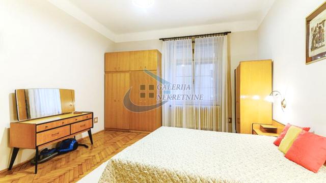 Stan, četvoroiposoban, Prodaja, 113m2, Andrićev venac, Stari grad, Kneza Miloša