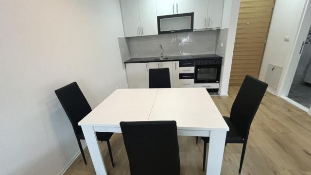 Stan, Jednosoban, Izdavanje, 38m2, Centar, Gradska lokacija, Jagodina