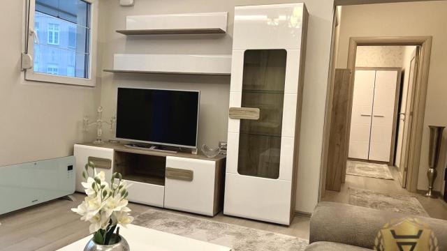 Stan, Jednoiposoban, Izdavanje, 45m2, Centar, Stari grad, Prizrenska