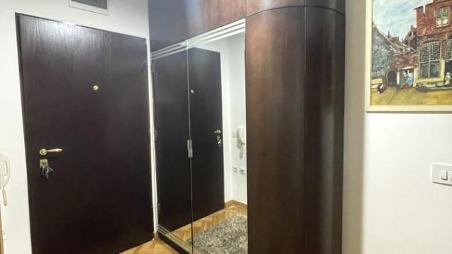 Stan, Jednoiposoban, Izdavanje, 40m2, Dorćol, Stari grad, Strahinjića Bana