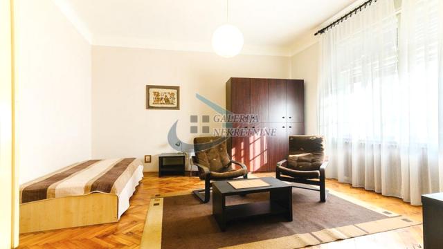 Stan, četvoroiposoban, Izdavanje, 113m2, Andrićev venac, Stari grad, Kneza Miloša