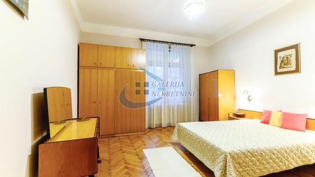 Stan, četvoroiposoban, Izdavanje, 113m2, Andrićev venac, Stari grad, Kneza Miloša