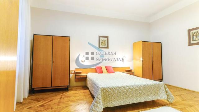 Stan, četvoroiposoban, Izdavanje, 113m2, Andrićev venac, Stari grad, Kneza Miloša