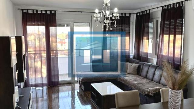 Stan, četvorosoban, Izdavanje, 102m2, Centar, Gradska lokacija, Jagodina