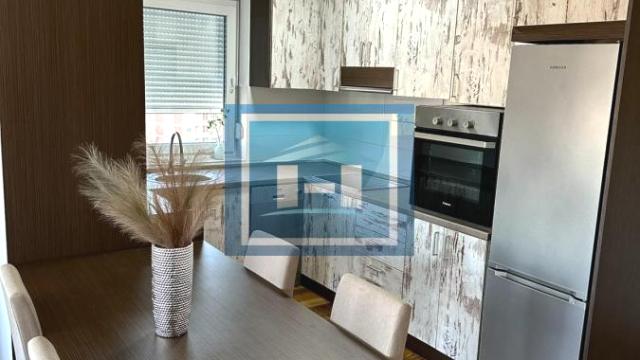 Stan, četvorosoban, Izdavanje, 102m2, Centar, Gradska lokacija, Jagodina