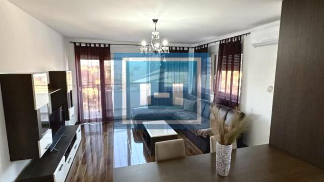 Stan, četvorosoban, Izdavanje, 102m2, Centar, Gradska lokacija, Jagodina