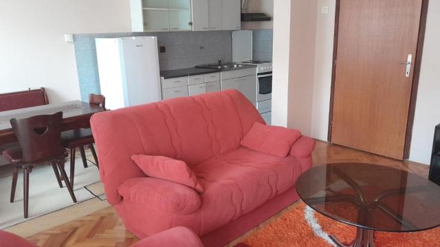 Stan, Jednosoban, Izdavanje, 50m2, Tavrića obori, Gradska lokacija, Jagodina