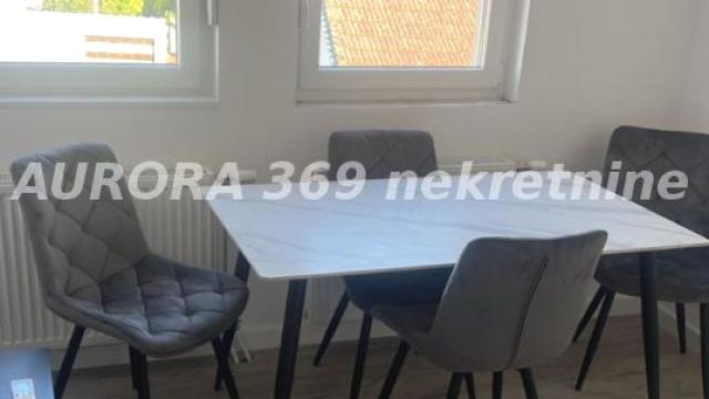 Poslovni prostor, Petosoban, Izdavanje, 350m2, Petrovaradin, Novi Sad