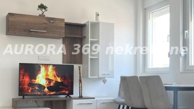 Poslovni prostor, Petosoban, Izdavanje, 350m2, Petrovaradin, Novi Sad