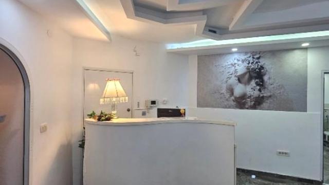 Poslovni prostor, Prodaja, 60m2, Hram svetog Save, Vračar, Lamartinova