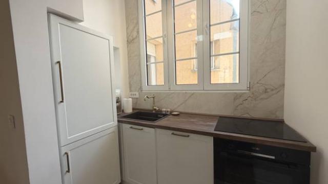 Stan, Trosoban, Izdavanje, 69m2, Novopazarska