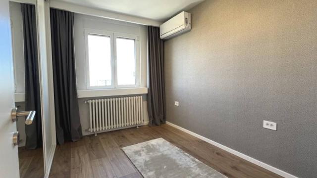 Stan, Trosoban, Izdavanje, 72m2, Stojana Protića