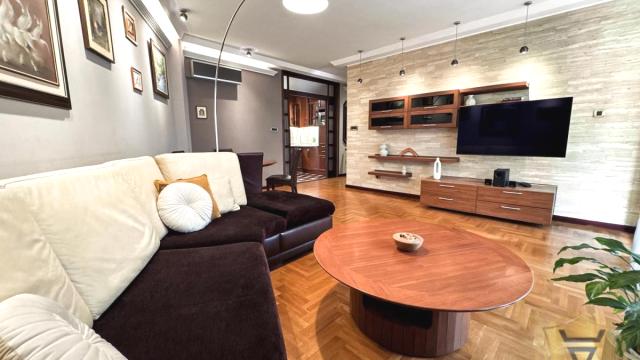 Stan, Dvosoban, Izdavanje, 73m2, Blok 22, Novi Beograd, Antifašističke borbe