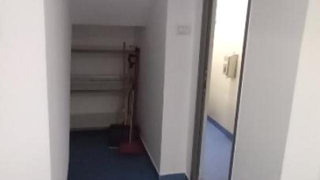 Poslovni prostor, Izdavanje, 150m2, Novi Merkator, Novi Beograd, Bulevar Zorana Đinđića