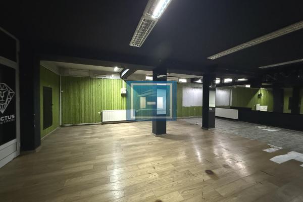 izdavanje, poslovni-prostor,
jagodina, 1034102, dvoiposoban