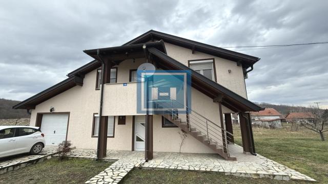 Kuća, Prodaja, 214m2, Glavinci, Okolno mesto, Jagodina