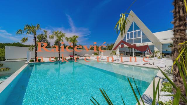 Kuća, Petosoban, Prodaja, 360m2, Sopot (mesto), Sopot, Mali Pozarevac