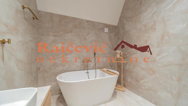 Kuća, Petosoban, Prodaja, 360m2, Sopot (mesto), Sopot, Mali Pozarevac