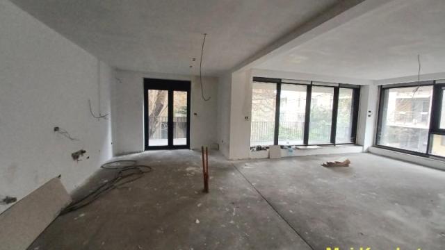 Stan, četvorosoban, Prodaja, 170m2, Karadjordjev park, Vračar, Lamartinova