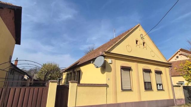 Kuća, Petosoban i veći, Prodaja, 360m2, Klenak, Okolno mesto, Klenak