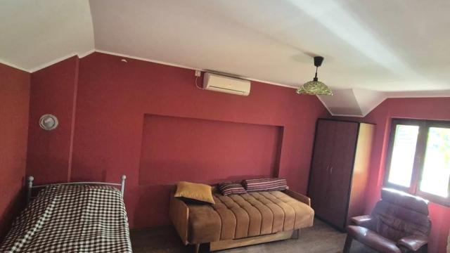 Kuća, Petosoban i veći, Prodaja, 360m2, Klenak, Okolno mesto, Klenak