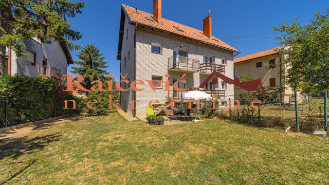 Kuća, Petosoban, Prodaja, 220m2, Rušanj, Čukarica, Beogradska 1 deo