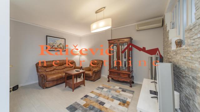 Stan, Trosoban, Prodaja, 64m2, Blok 21, Novi Beograd, Bulevar Zorana Djindjica