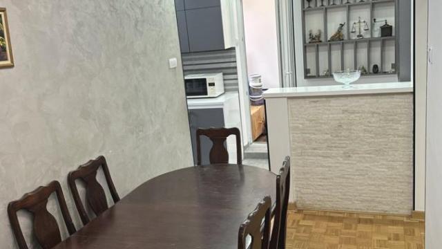 Stan, četvorosoban, Izdavanje, 81m2, Bežanijska kosa 2, Novi Beograd, Peđe Milosavljevića