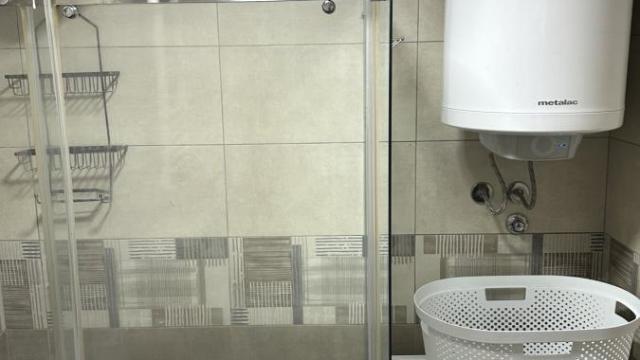 Stan, četvorosoban, Izdavanje, 81m2, Bežanijska kosa 2, Novi Beograd, Peđe Milosavljevića