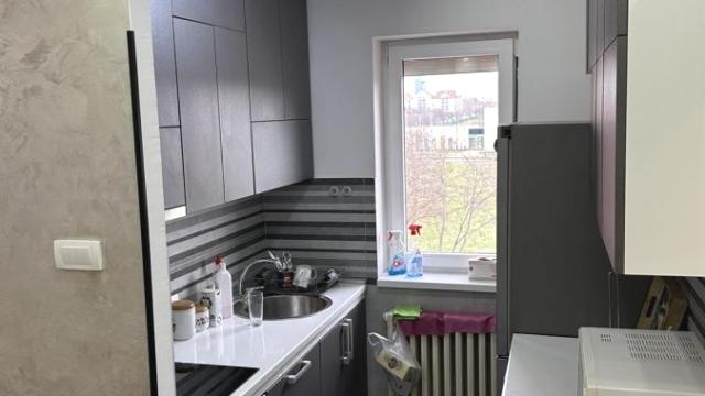 Stan, četvorosoban, Izdavanje, 81m2, Bežanijska kosa 2, Novi Beograd, Peđe Milosavljevića