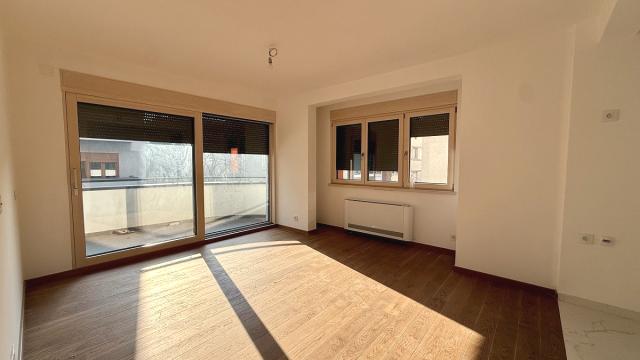 Stan, četvorosoban, Prodaja, 89m2, Stojana Protića