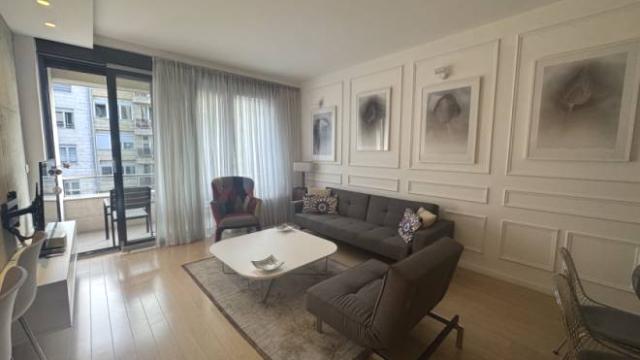 Stan, Dvosoban, Izdavanje, 72m2, Mome Kapora