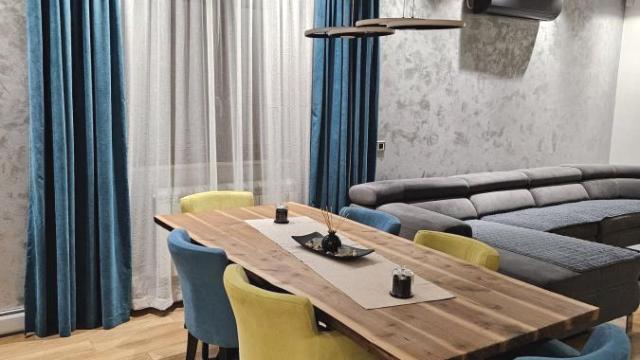 Kuća, četvorosoban, Izdavanje, 200m2, Ledine, Novi Beograd, Majke Jugovića