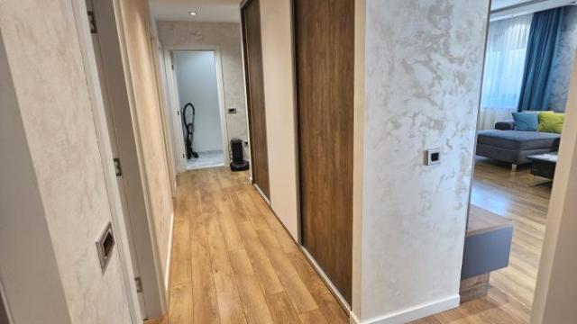 Kuća, četvorosoban, Izdavanje, 200m2, Ledine, Novi Beograd, Majke Jugovića