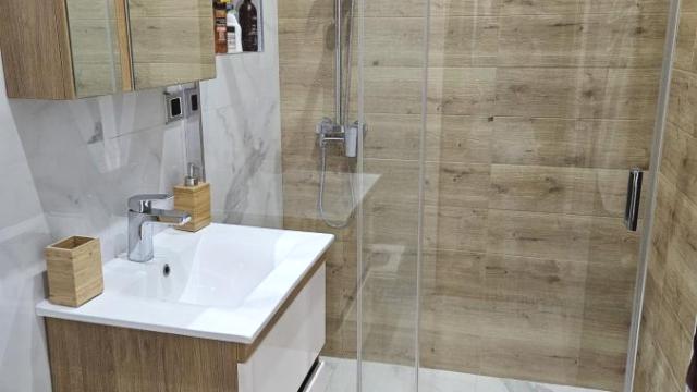 Kuća, četvorosoban, Izdavanje, 200m2, Ledine, Novi Beograd, Majke Jugovića