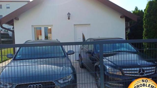 Kuća, Trosoban, Izdavanje, 110m2, Ledine, Novi Beograd, Bobija Fišera