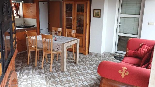 Kuća, Trosoban, Izdavanje, 110m2, Ledine, Novi Beograd, Bobija Fišera