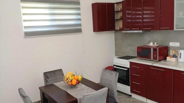 Kuća, Trosoban, Izdavanje, 110m2, Ledine, Novi Beograd, Bobija Fišera