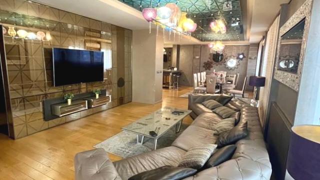 Stan, četvorosoban, Izdavanje, 174m2, Uroša Martinovića