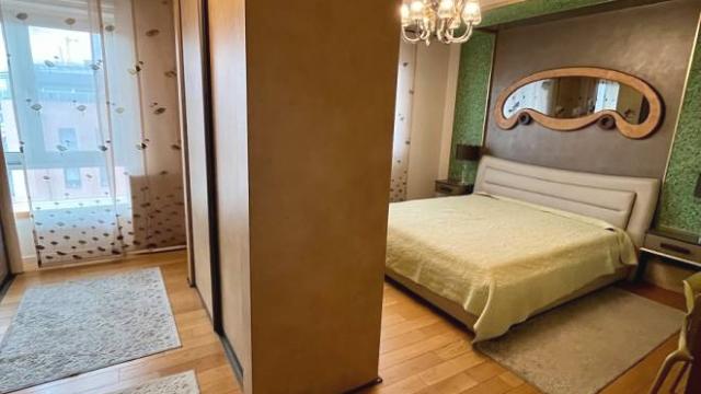 Stan, četvorosoban, Izdavanje, 174m2, Uroša Martinovića