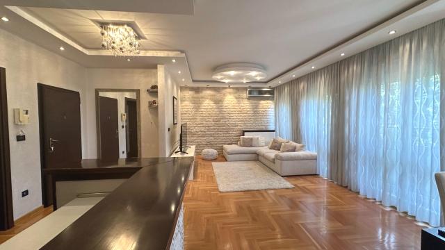 Stan, četvorosoban, Izdavanje, 97m2, Crveni krst, Vračar, Vojvode Supljikca